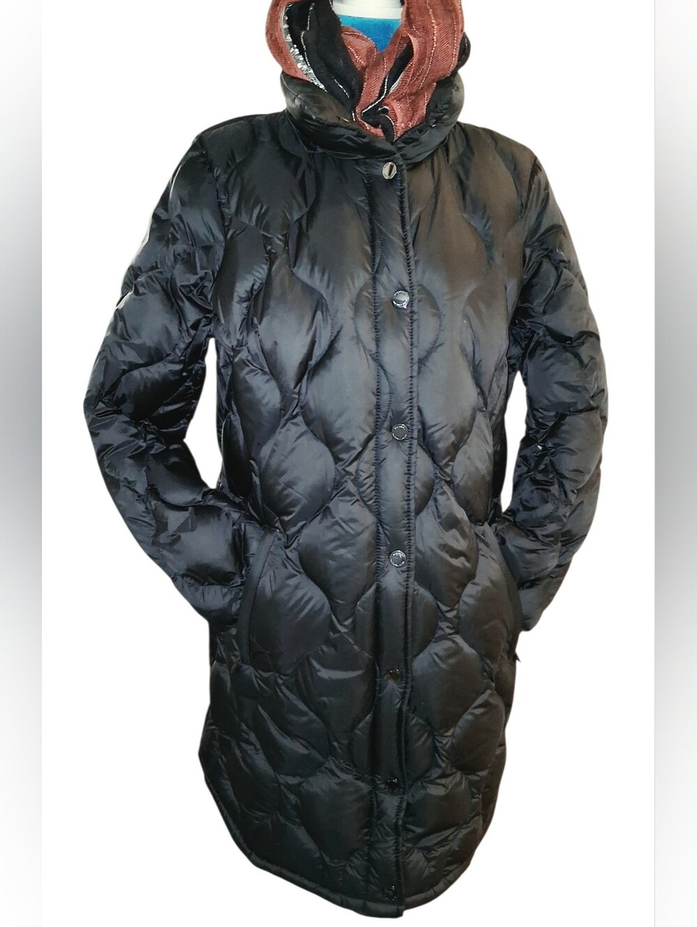 Michael Kors Onion design Puffer packable down coat w/ hood and travel pack